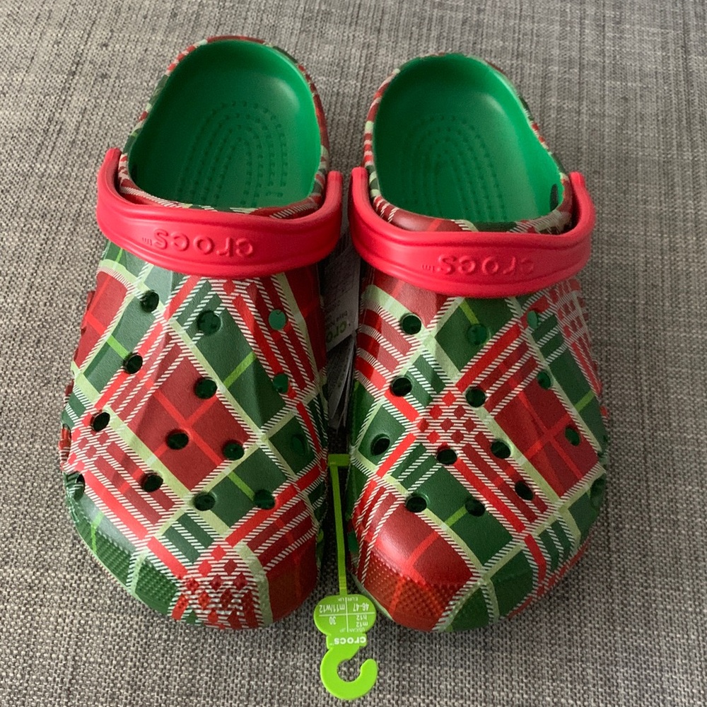 NWT Holiday Plaid Men’s Sz 12 CROCS Clogs